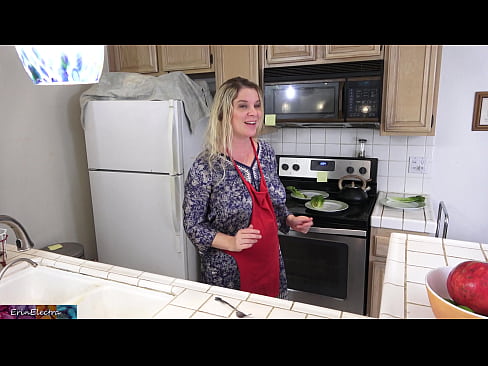 ❤️ Belle-mère qui le traie dans la cuisine avant son rendez-vous. ❤️❌ Vidéo de porno at fr.recetasketo.top ❤